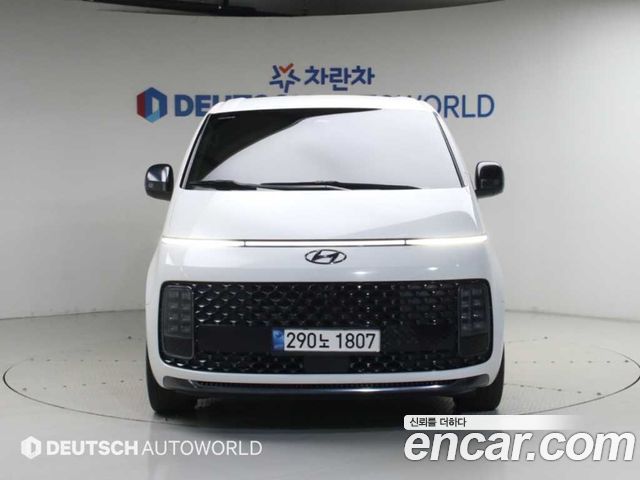 Hyundai Staria L3.5 Lounge 9-Seater Inspiration — пробег 128 739 км — фото 3 из 5