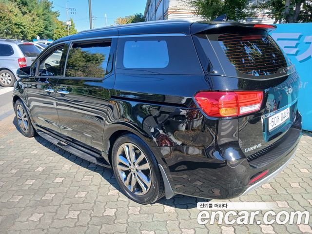 Kia Carnival 7-seater Limousine President — пробег 131 600 км — фото 3 из 5