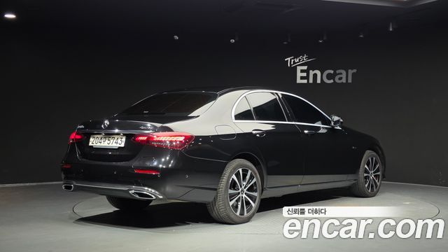 Mercedes-Benz E-Class E300e 4MATIC Exclusive — пробег 58 049 км — фото 2 из 5