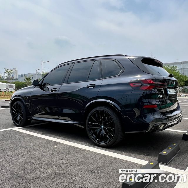 BMW X5 xDrive 40i M Sport — пробег 27 600 км — фото 4 из 5