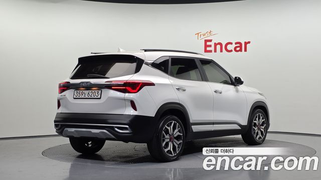 Kia Seltos из Кореи Encar