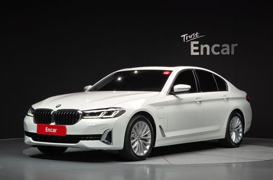BMW 5-Series 530e Luxury — пробег 40 671 км — фото 1 из 5