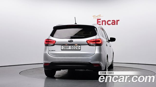 Kia Carens из Кореи Encar