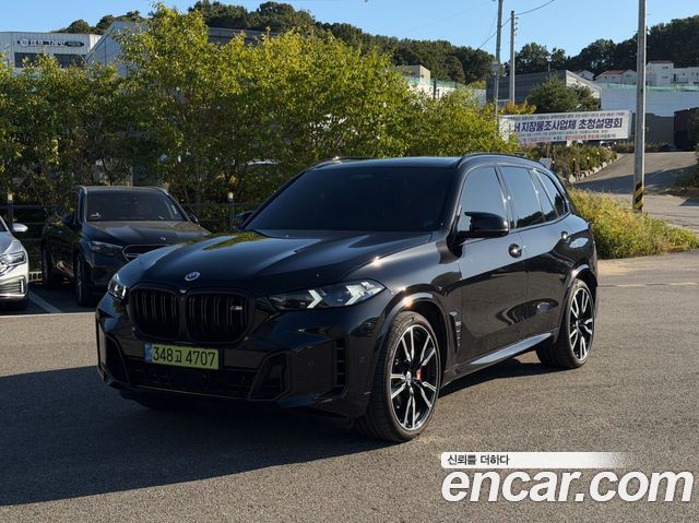 BMW X5 M60i — пробег 9 900 км — фото 1 из 5