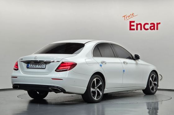 Mercedes-Benz E-Class E250 Avantgarde — пробег 108 260 км — фото 2 из 5