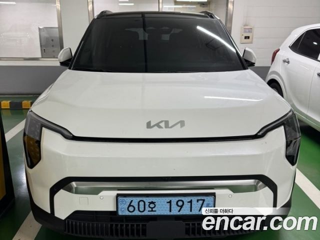 Kia EV3 Long Range 2WD Earth — пробег 5 339 км — фото 1 из 5