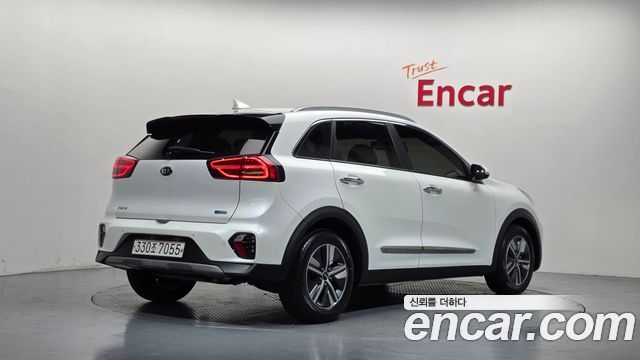 Kia Niro 1.6 HEV Noblesse Special — пробег 68 118 км — фото 2 из 5