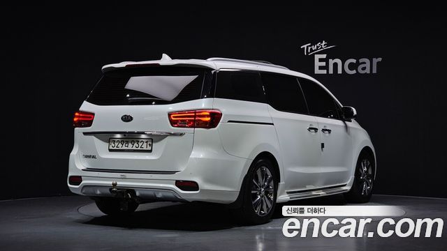 Kia Carnival 9-Seater Noblesse Special — пробег 130 376 км — фото 2 из 5