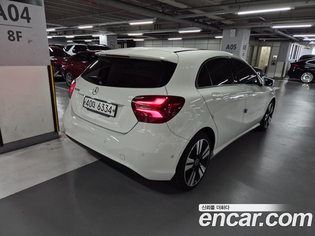 Mercedes-Benz A-Class A200 — пробег 55 458 км — фото 2 из 5