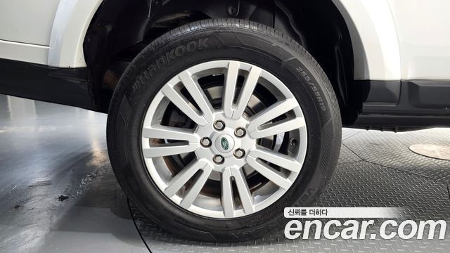 Land Rover Discovery 3.0 SDV6 SE — пробег 63 298 км — фото 5 из 5