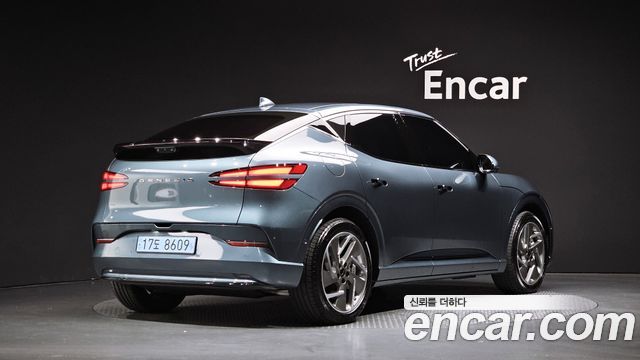 Genesis GV60 Standard AWD — пробег 4 216 км — фото 2 из 5