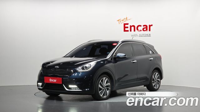 Kia Niro Prestige — пробег 132 865 км — фото 1 из 5