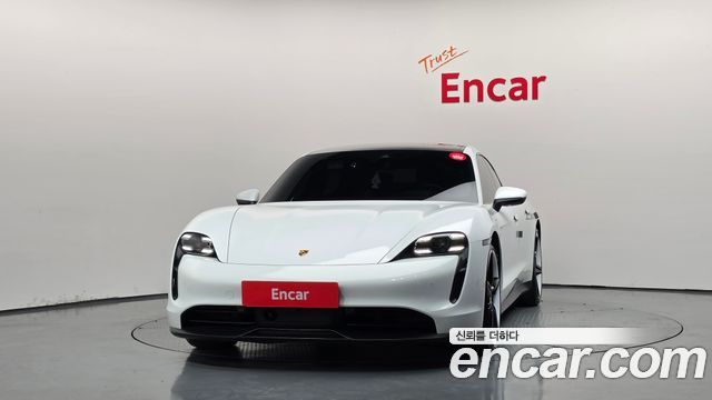 Porsche Taycan 4S — пробег 49 850 км — фото 3 из 5