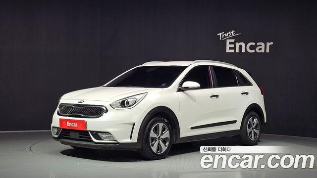 Kia Niro Prestige — пробег 51 447 км — фото 1 из 5