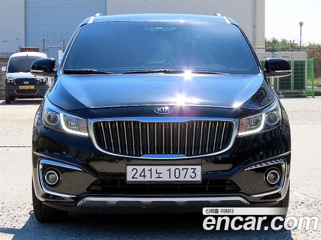Kia Carnival 9-seater Prestige — пробег 147 092 км — фото 1 из 5