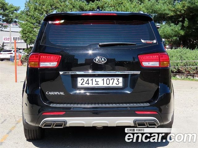 Kia Carnival 9-seater Prestige — пробег 147 092 км — фото 4 из 5