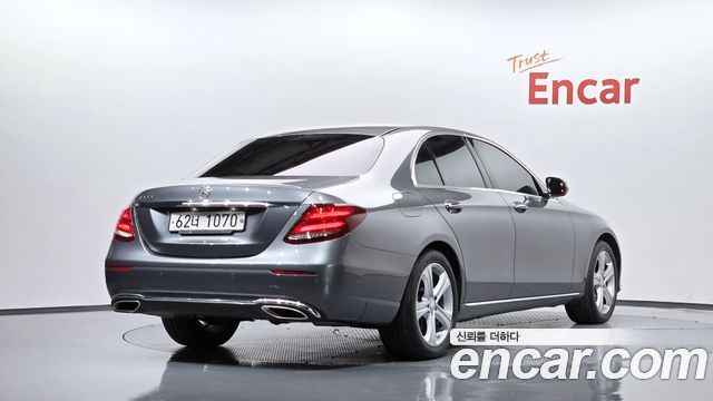Mercedes-Benz E-Class из Кореи Encar