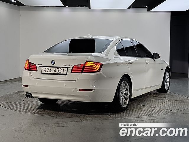 BMW 5-Series 528i xDrive — пробег 183 000 км — фото 4 из 5