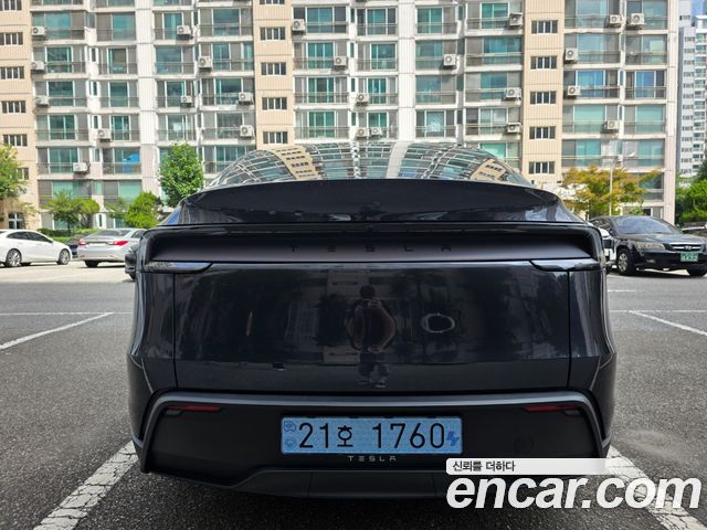 Tesla Model Y Premium RWD — пробег 784 км — фото 5 из 5