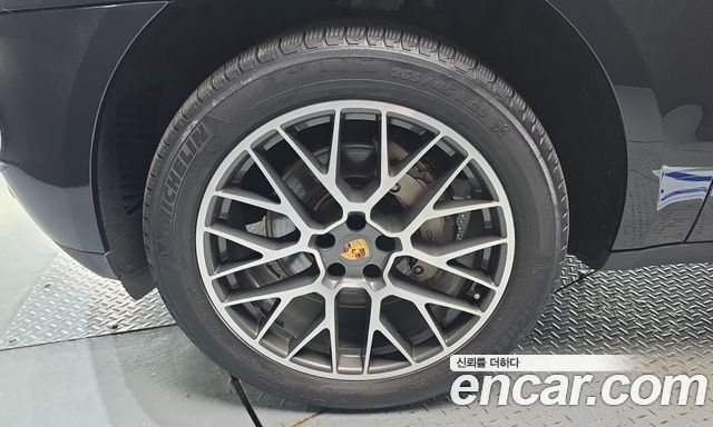 Porsche Macan из Кореи Encar