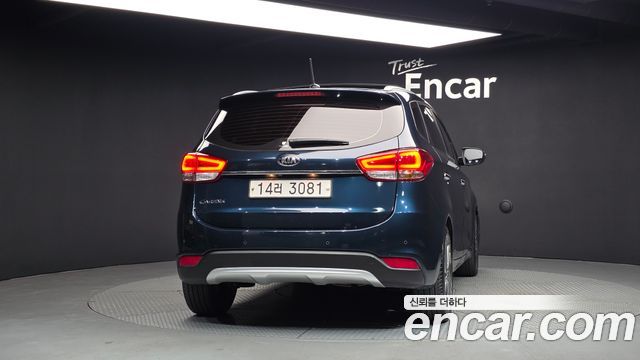 Kia Carens из Кореи Encar