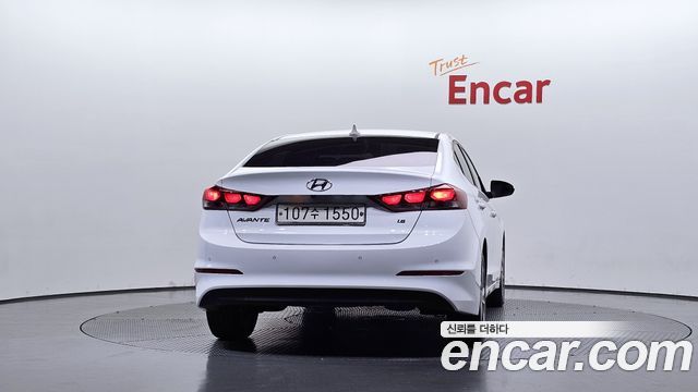 Hyundai AVANTE из Кореи Encar