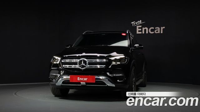 Mercedes-Benz GLE-Class GLE350 4MATIC — пробег 5 640 км — фото 3 из 5
