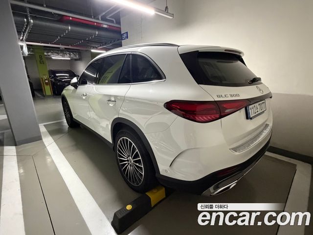 Mercedes-Benz GLC-Class GLC300 4MATIC AMG Line — пробег 1 824 км — фото 2 из 5