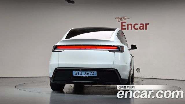 Tesla Model Y RWD — пробег 16 757 км — фото 4 из 5