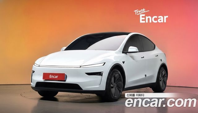 Tesla Model Y RWD — пробег 16 757 км — фото 1 из 5