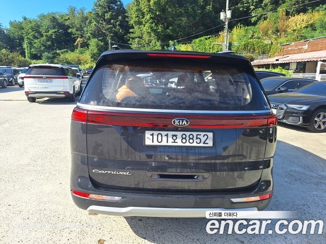 Kia Carnival Diesel 9-Seater Prestige — пробег 226 000 км — фото 4 из 5