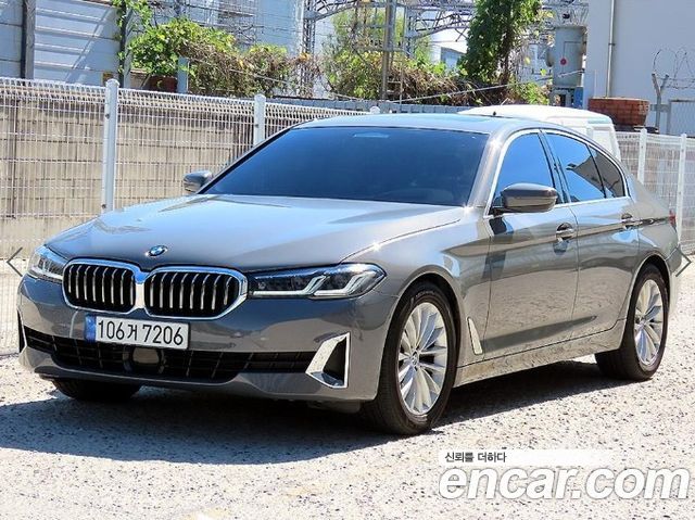 BMW 5-Series 520i Luxury — пробег 80 614 км — фото 1 из 5