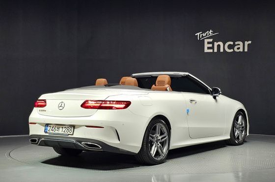 Mercedes-Benz E-Class E220d Cabriolet — пробег 52 867 км — фото 2 из 5