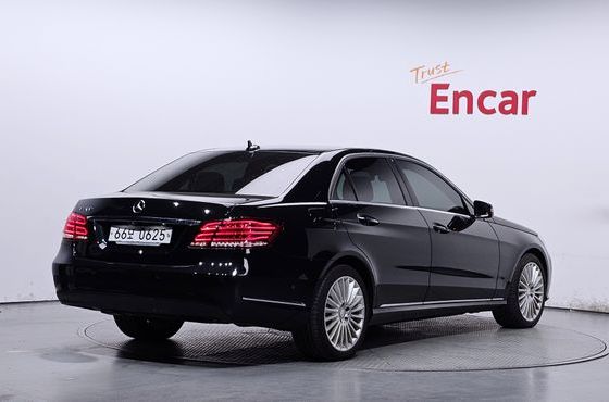 Mercedes-Benz E-Class E300 Elegance — пробег 88 302 км — фото 2 из 5