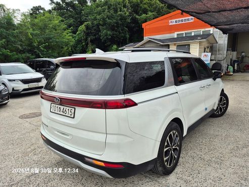 Kia Carnival Diesel 9-Seater Prestige — пробег 135 000 км — фото 2 из 5