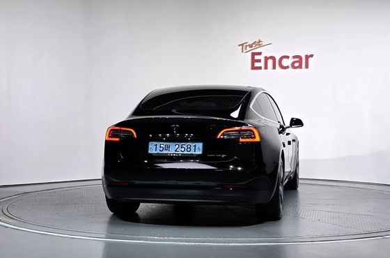 Tesla Model 3 Standard Range Plue RWD — пробег 71 206 км — фото 4 из 5