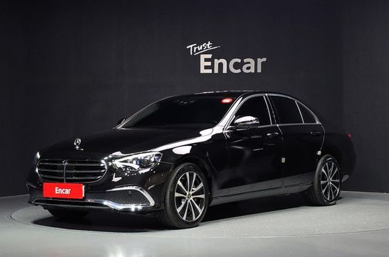 Mercedes-Benz E-Class E300e 4MATIC Exclusive — пробег 105 741 км — фото 1 из 5