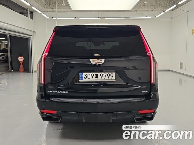 Cadillac Escalade 6.2 Sports Platinum — пробег 99 294 км — фото 3 из 5