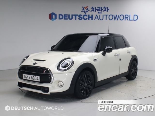 Mini Cooper 5Door Standard 3rd — пробег 31 247 км — фото 1 из 5