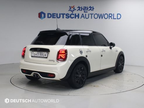 Mini Cooper 5Door Standard 3rd — пробег 31 247 км — фото 2 из 5