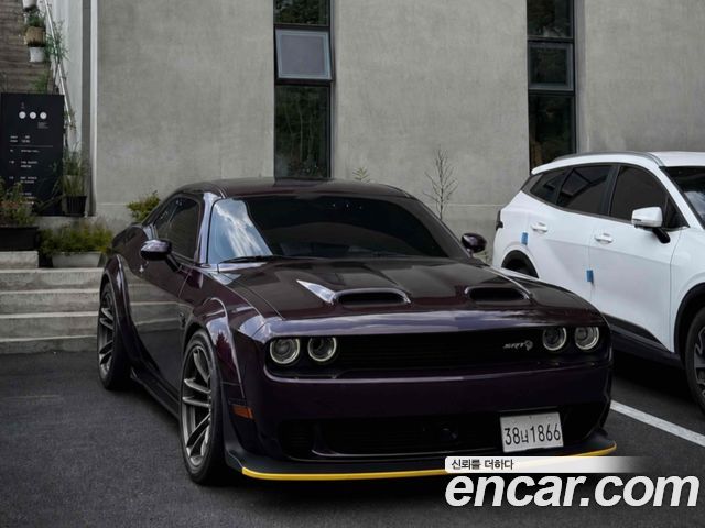 Dodge Challenger 6.4 — пробег 66 900 км — фото 1 из 5