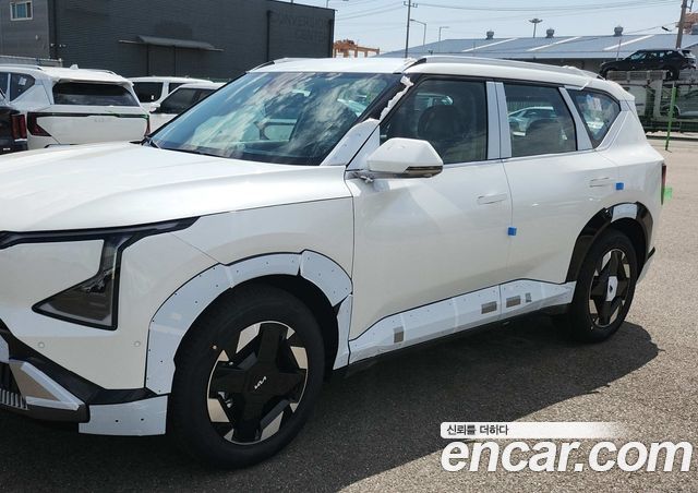 Kia EV5 Long Range 2WD Earth — пробег 1 км — фото 2 из 5