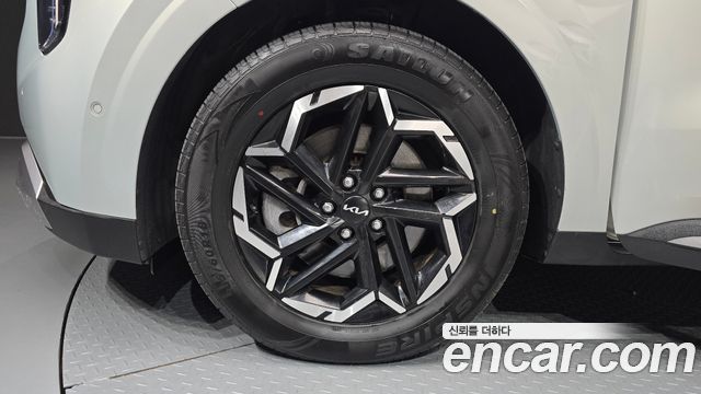 Kia Carnival Gasoline 9-Seater Prestige — пробег 95 590 км — фото 5 из 5