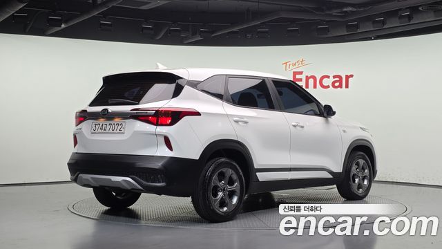 Kia Seltos из Кореи Encar