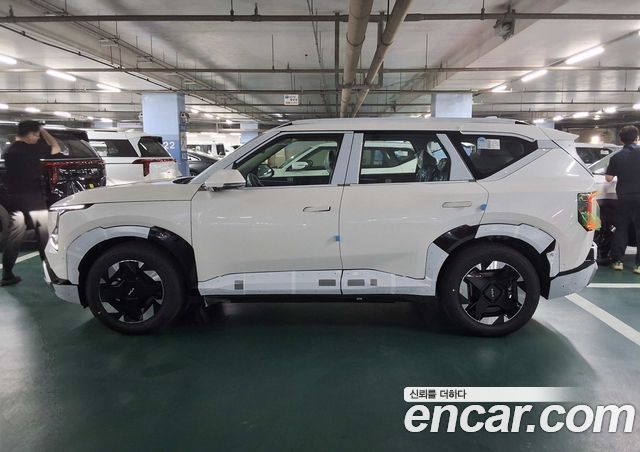 Kia EV5 Long Range 2WD Earth — пробег 1 км — фото 5 из 5