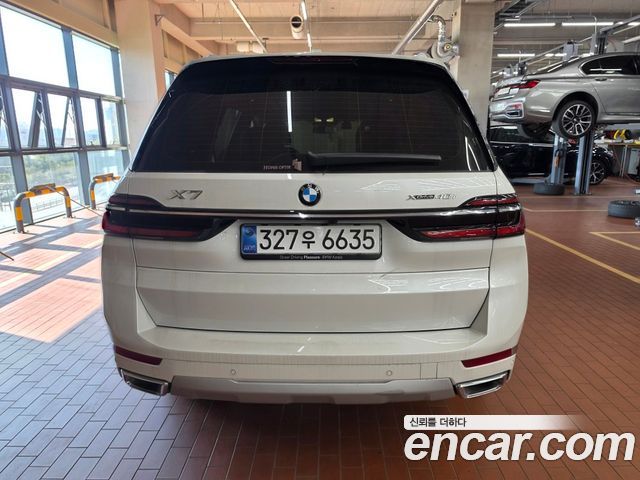 BMW X7 xDrive 40i Design Pure Excellence 6-Seater — пробег 5 286 км — фото 2 из 5