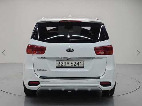 Kia Carnival 9-Seater Luxury — пробег 223 923 км — фото 3 из 5