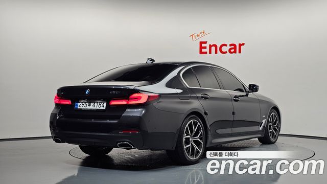 BMW 5-Series 530i xDrive M Sport Package — пробег 54 385 км — фото 2 из 5