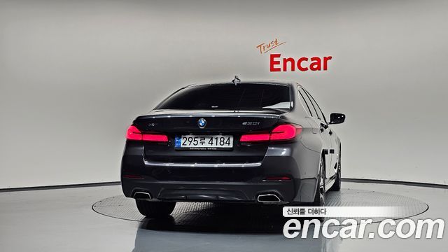 BMW 5-Series 530i xDrive M Sport Package — пробег 54 385 км — фото 4 из 5