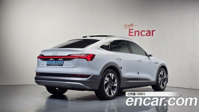 Audi e-tron 50 Quattro Sportback — пробег 150 066 км — фото 2 из 5
